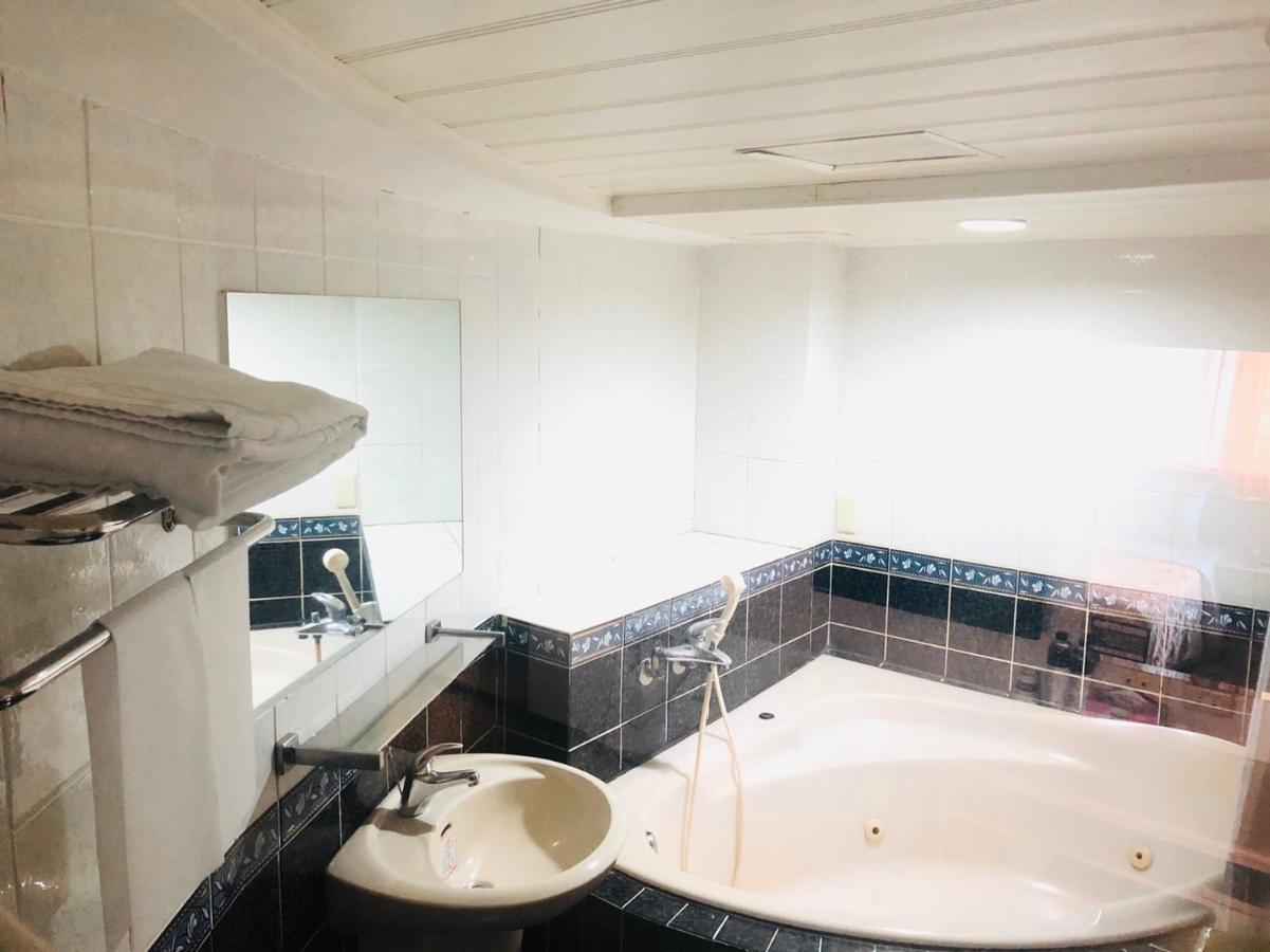 Jing Chech Hotel Kaohsiung Zewnętrze zdjęcie